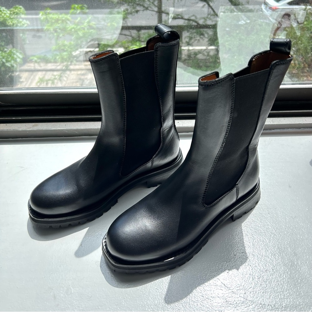 NEW never worn “& other stories” black Chelsea Boots.